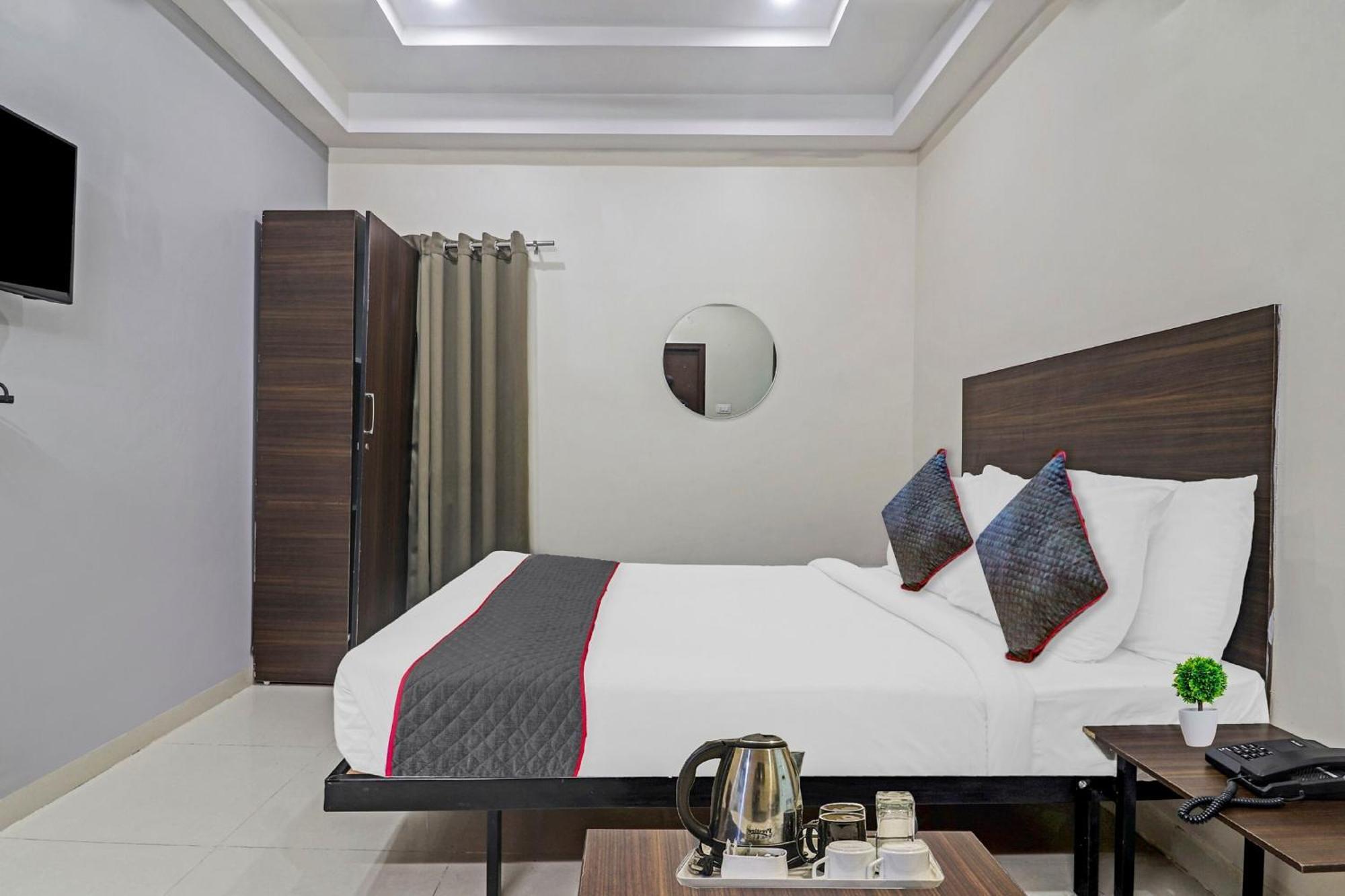 Collection O White House Near Kims Kondapur Hotel Kondapur  Exterior foto